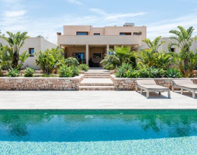 Villa Izarra – Set in stunning Mediterranean gardens